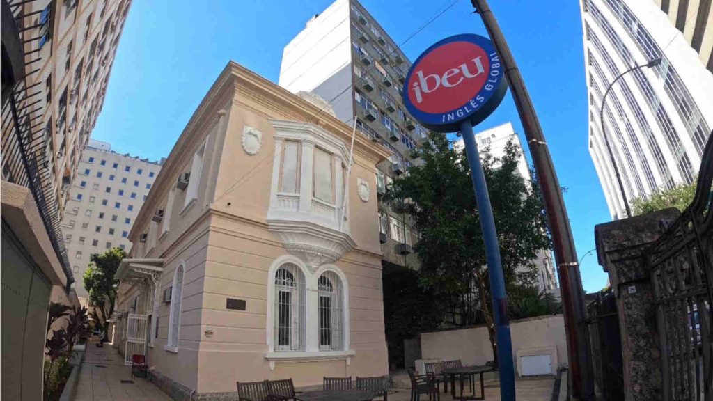 Ibeu Está Com Vagas Para Consultor Comercial, Analista De Mídias E Professor De Inglês No Rj 1 Vagas