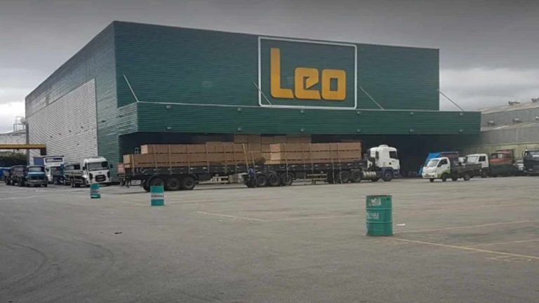 Leo Madeiras, Loja,