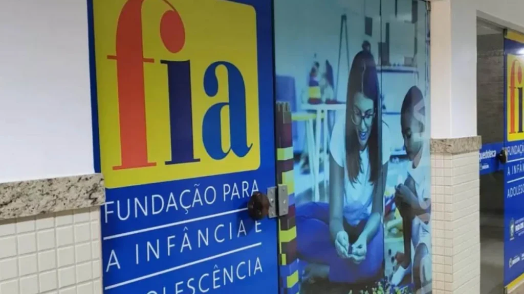 Fia-Rj Abre Vagas Para Assistente Social, Educador, Consultor Entre Outros 6 Cargos; Confira O Edital 1 Fia-Rj, Sede, Corredor, Banner,