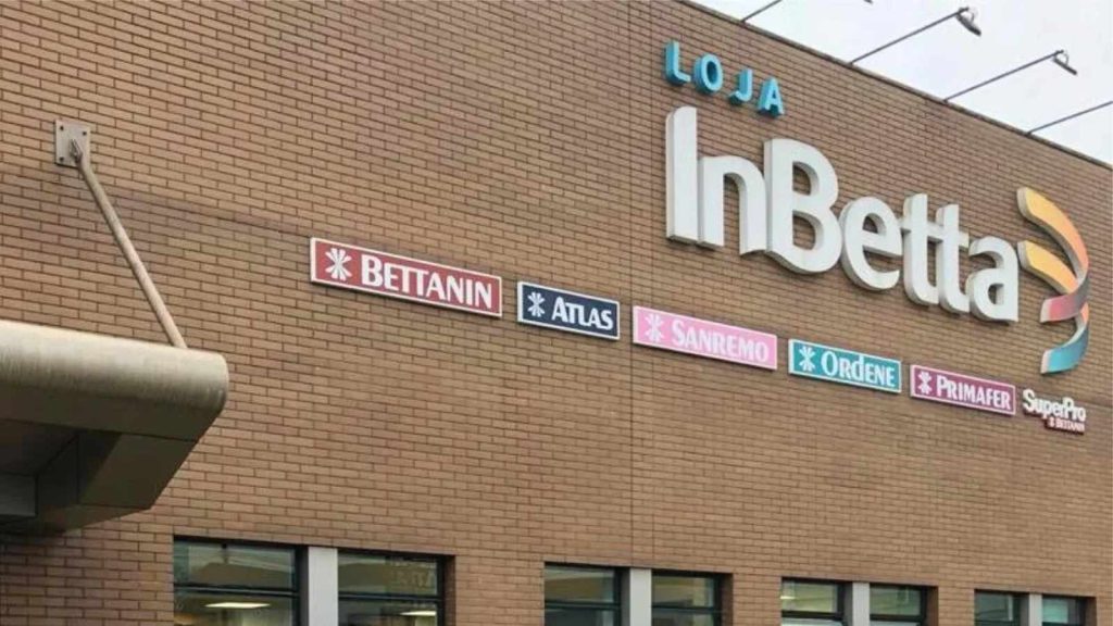 Inbetta, Sede, Letreiros,