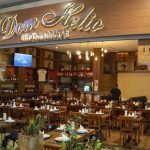 Restaurante Dom Hélio Tem Vagas Para Ajudante, Auxiliar De Pizzaiolo E Pizzaiolo Na Barra Da Tijuca Rj 12 Restaurante Dom Hélio, Funcionário, Cadeiras, Mesas, Tv, Letreiro,