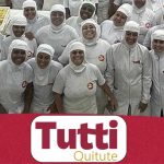 Tutti Quitute Oferece Vagas Para Auxiliar De Serviços Gerais, Embalador, Auxiliar De Produção E Encarregado De Limpeza No Rj 12 Tutti Quitute, Funcionários, Fábrica, Logotipo,