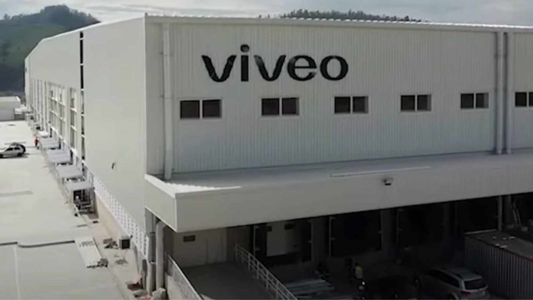Viveo, Galpão, Sede, Carros, Letreiro,