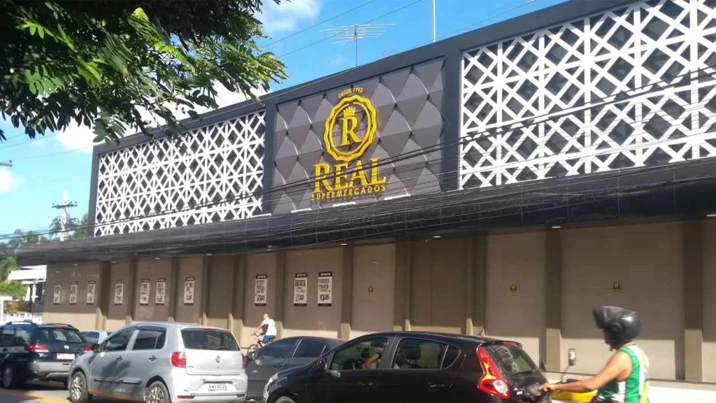 Real Supermercados, Loja,