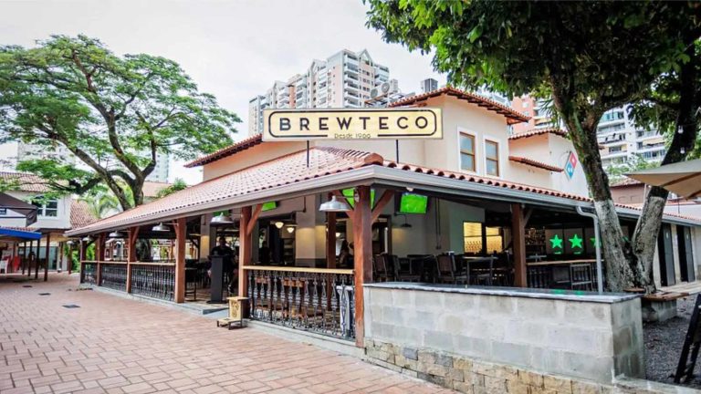 Restaurante Brewteco Está Com Vagas Para Ajudante, Recepcionista, Estoquista E Mais 3 Funções No Rj; Contato Por Whatsapp 14 Restaurante Brewteco, Letreiro,