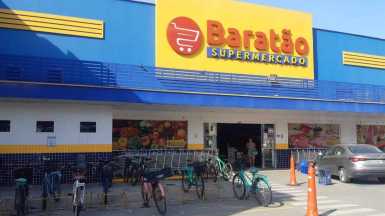 Supermercado Baratão, Loja, Carro, Bicicleta, Cliente,