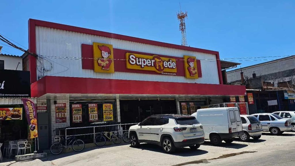 Supermercados Super Rede Possui Vagas Para Ajudante, Repositor, Operador De Caixa Entre Outras 4 Funções No Rj 1 Supermercados Super Rede, Loja, Carros,