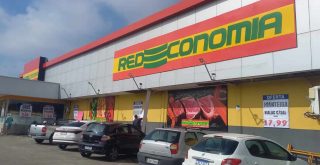 Rede Economia, loja, carros, pessoas,
