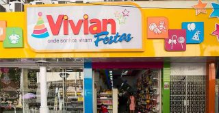 Vivian Festas, loja, cliente, fachada, vitrine,