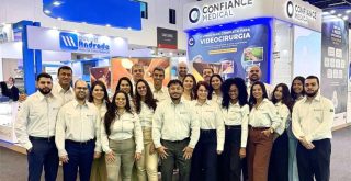 Confiance Medical, stand, funcionários,