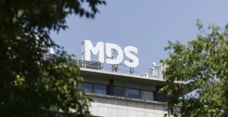 MDS Seguros, sede, letreiro, arvores,