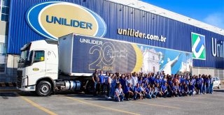 Unilider Distribuidora, sede, funcionários, caminhão,
