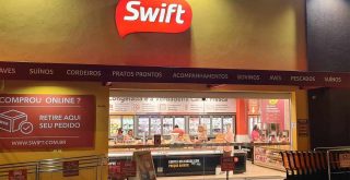Swift Alimentos, loja, letreiro, produtos, clientes,
